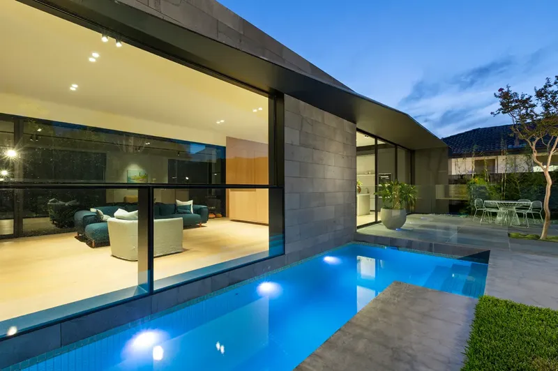 chlorine free swimming pool united states